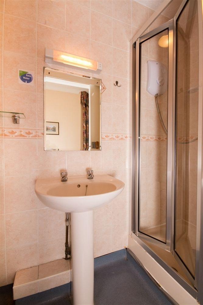 Travelrest Centre Seafront Hotel Bournemouth Bagian luar foto