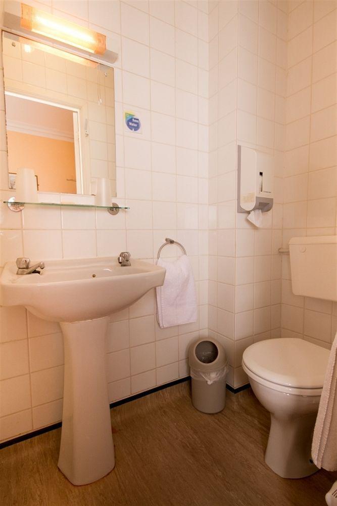 Travelrest Centre Seafront Hotel Bournemouth Bagian luar foto